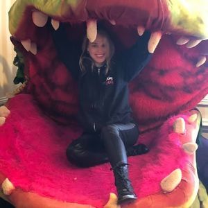 Meet your Posher, Tara